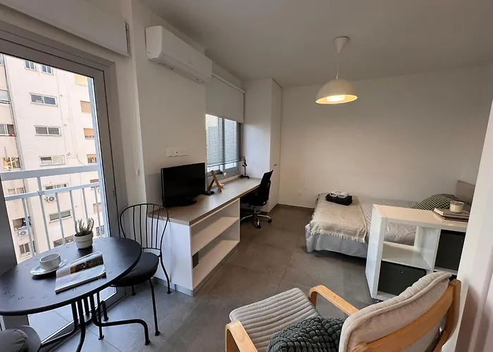 Cityscape Urban Apts